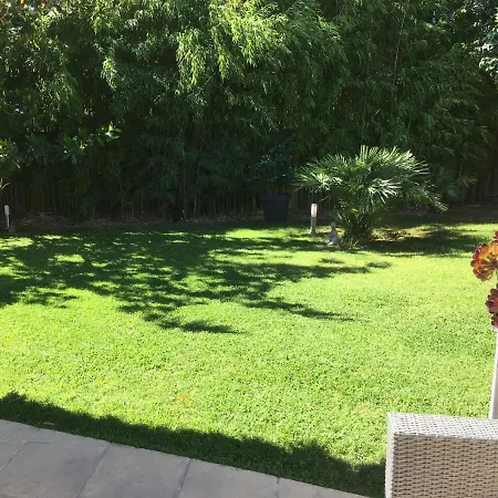 Essen'ciel Bed & Breakfast Nimes