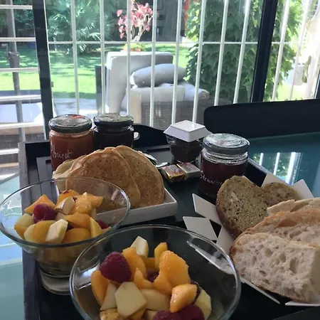 Essen'ciel Bed & Breakfast 3*