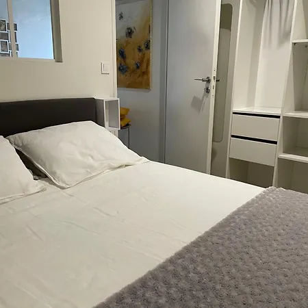 Essen'ciel Bed & Breakfast Nimes